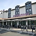Loreak Hotel