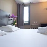 Loreak Hotel