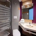 Loreak מלון 3*