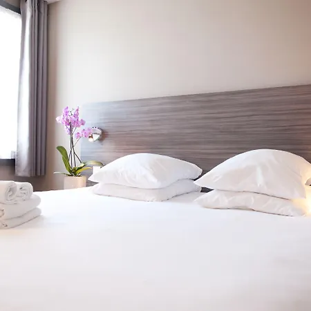 酒店 洛伊亚克康福特酒店 3*