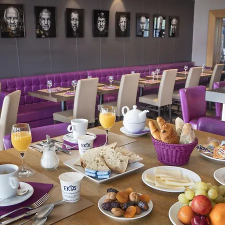 洛伊亚克康福特酒店 酒店 巴约讷