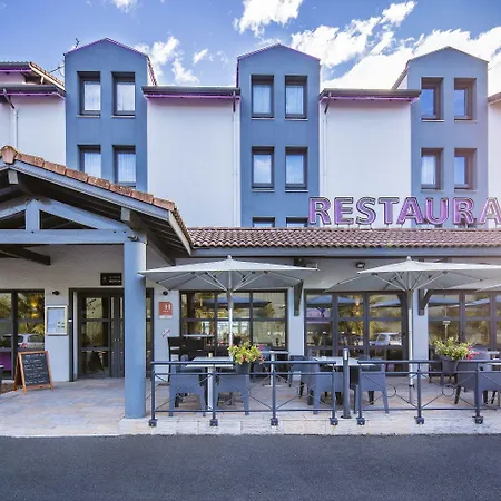 洛伊亚克康福特酒店 3*