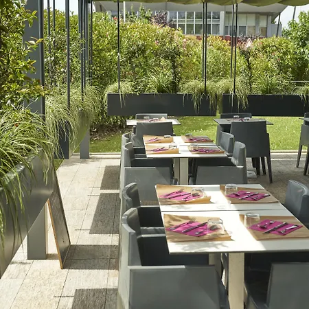 洛伊亚克康福特酒店 3* 巴约讷