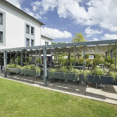 洛伊亚克康福特酒店 3*