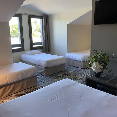 洛伊亚克康福特酒店 3*