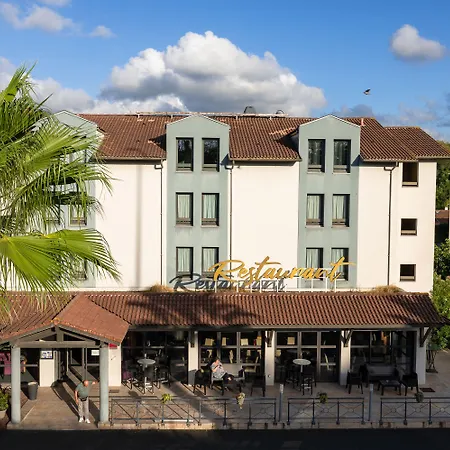 洛伊亚克康福特酒店 3*