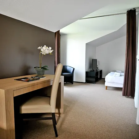 洛伊亚克康福特酒店 酒店