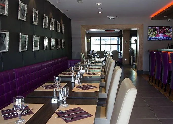 Loreak מלון באיון